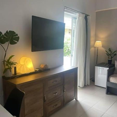 Studio In The Center, 2 Mins From The Beach Loutráki Exterior foto